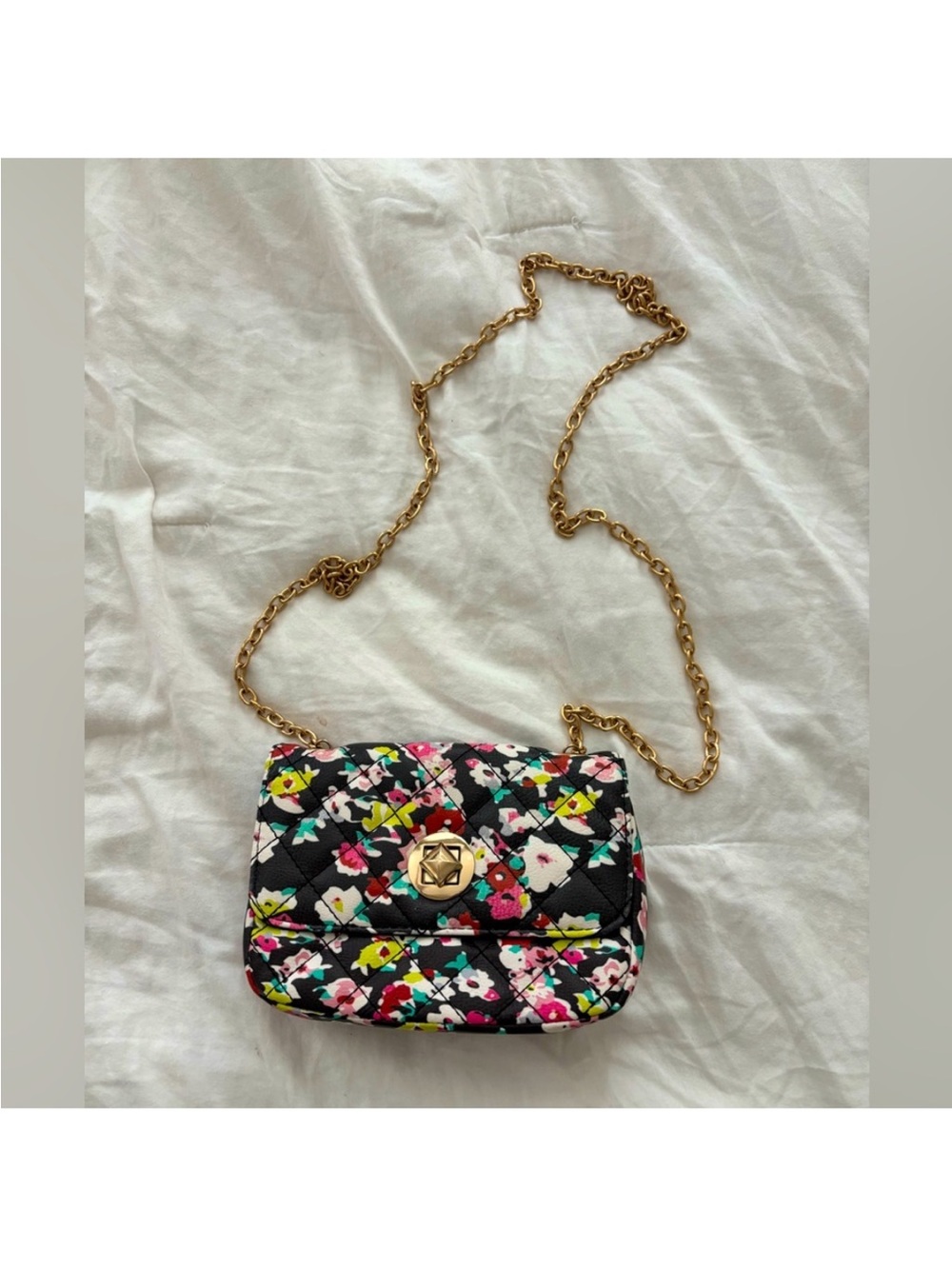 Quilted Floral Crossbody Bag with Gold Chain Strap
